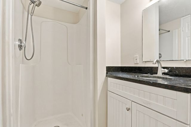 214 Meadows Edge 214, Acton, MA 01718