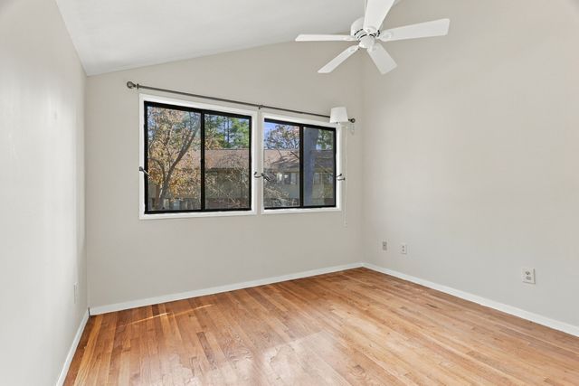 214 Meadows Edge 214, Acton, MA 01718