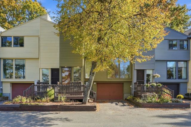 214 Meadows Edge 214, Acton, MA 01718