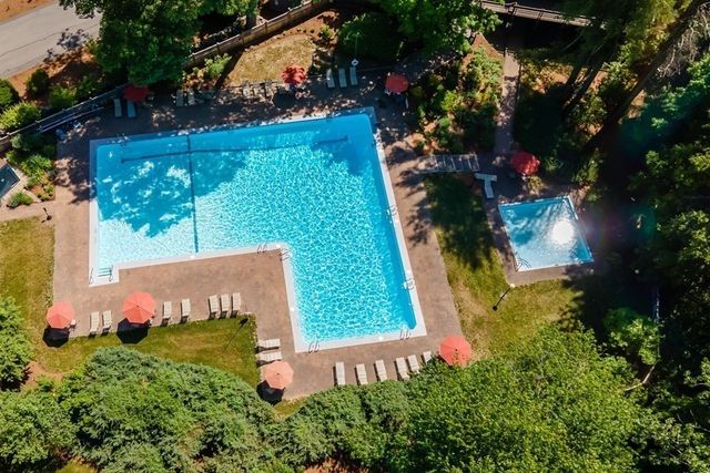 214 Meadows Edge 214, Acton, MA 01718