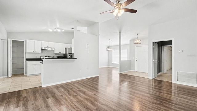 56 HEMLOCK RADIAL, Ocala, FL 34472