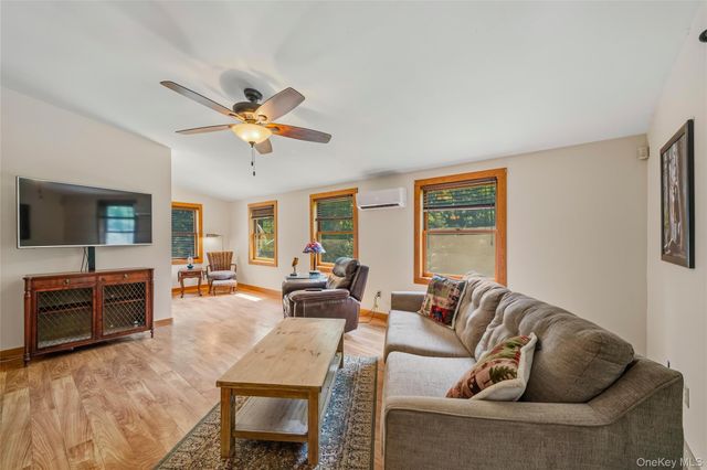 3836 State Route 52, Pine Bush, NY 12566