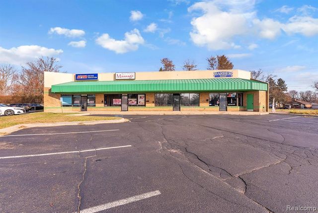 31822 Grand River Avenue, Farmington, MI 48336