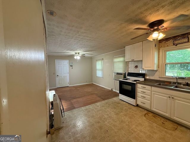 113 Martha Steet, Winder, GA 30680
