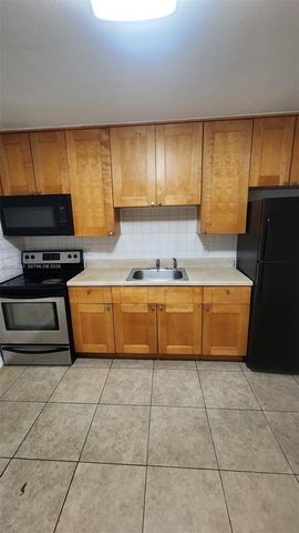 3970 NW 30th Ter 2, Lauderdale Lakes, FL 33309