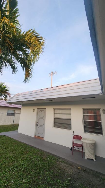 3970 NW 30th Ter 2, Lauderdale Lakes, FL 33309