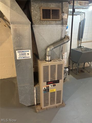 521 Kenwood Drive B-5, Euclid, OH 44123