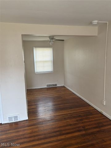 521 Kenwood Drive B-5, Euclid, OH 44123