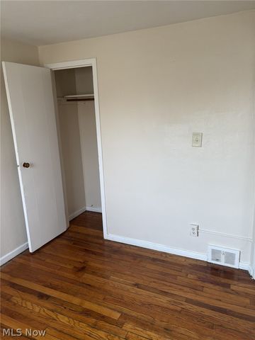 521 Kenwood Drive B-5, Euclid, OH 44123