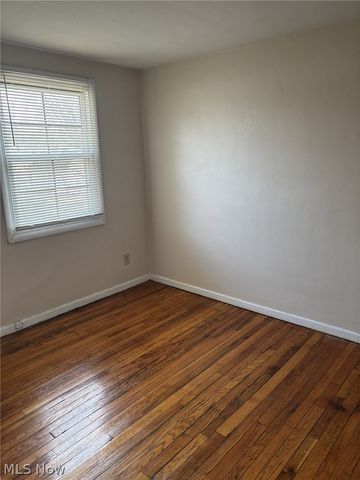 521 Kenwood Drive B-5, Euclid, OH 44123