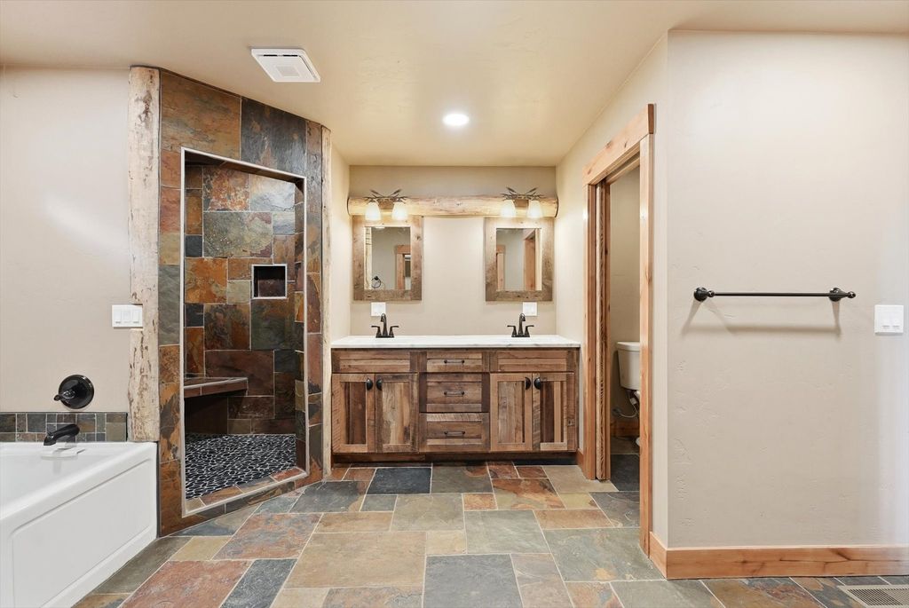 569 Timber Trail, Stevensville, MT 59870 photo 32