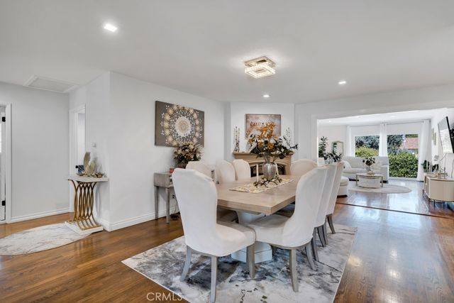 6954 Woodlake Avenue, West Hills, CA 91307