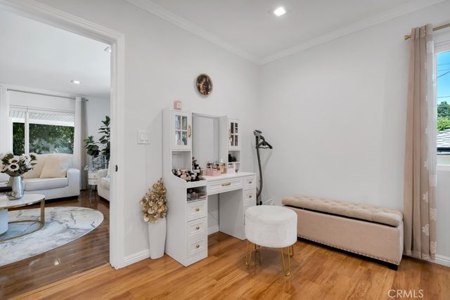 6954 Woodlake Avenue, West Hills, CA 91307