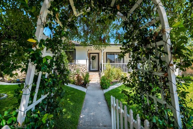 6954 Woodlake Avenue, West Hills, CA 91307