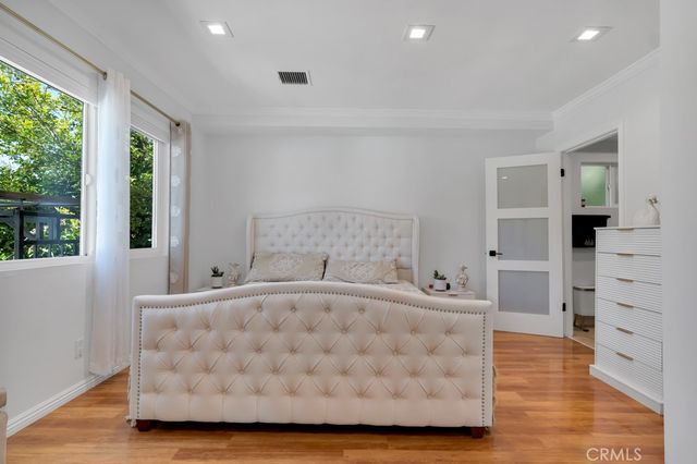 6954 Woodlake Avenue, West Hills, CA 91307