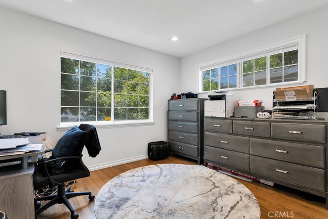 6954 Woodlake Avenue, West Hills, CA 91307