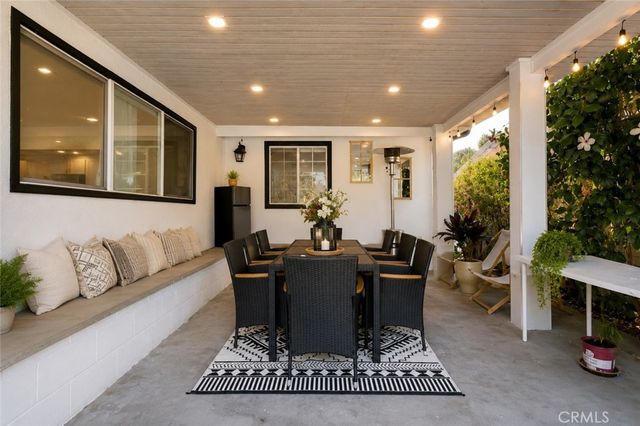 6954 Woodlake Avenue, West Hills, CA 91307