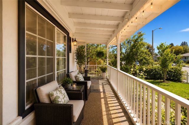 6954 Woodlake Avenue, West Hills, CA 91307