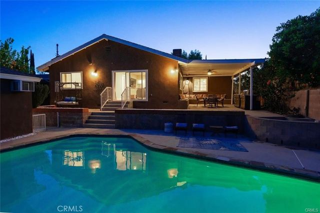 6954 Woodlake Avenue, West Hills, CA 91307