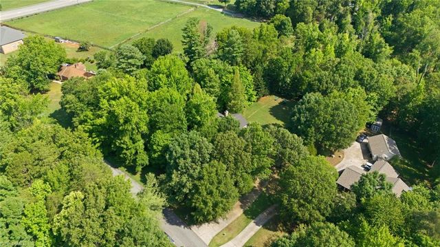 6312 Hickory Hollow Road, Jamestown, NC 27282