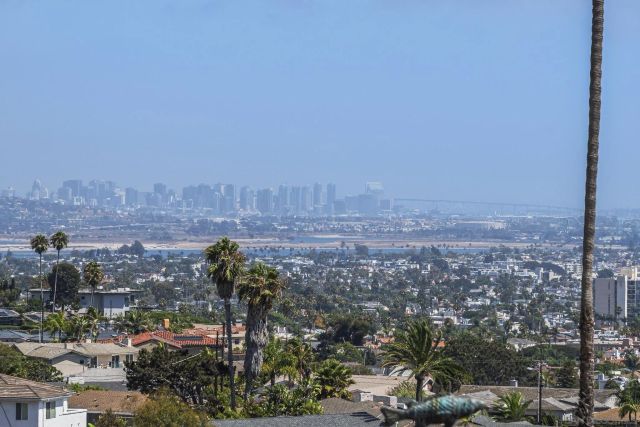 5832 La Jolla Corona Dr, La Jolla, CA 92037
