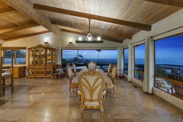 5832 La Jolla Corona Dr, La Jolla, CA 92037