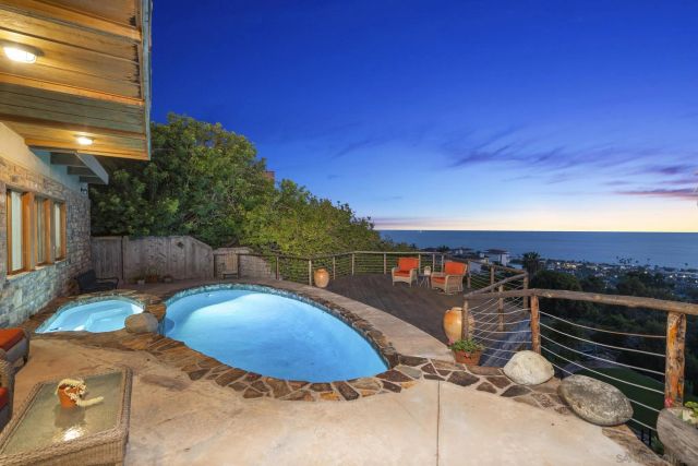5832 La Jolla Corona Dr, La Jolla, CA 92037