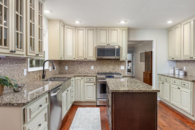 707 Rocky Shadows Drive, Chattanooga, TN 37421