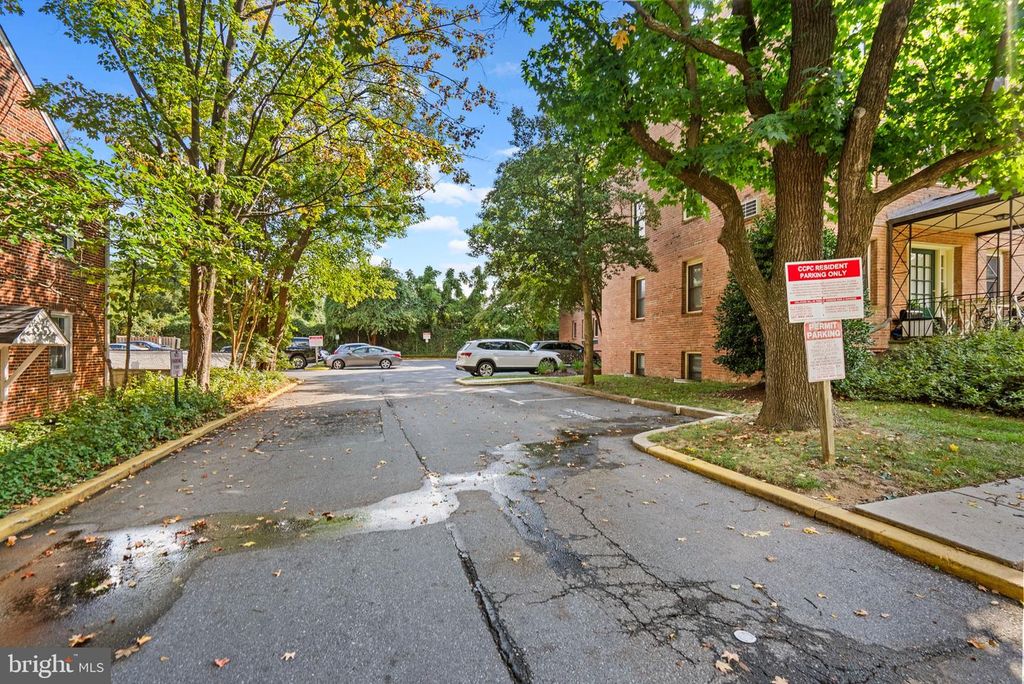 4820 CHEVY CHASE DR #101, Chevy Chase, MD 20815