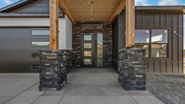 520 Desert Peach Street, Clifton, CO 81520