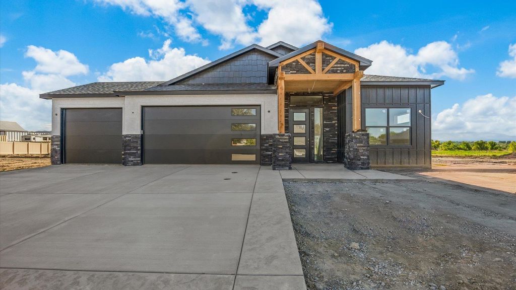 520 Desert Peach Street, Clifton, CO 81520