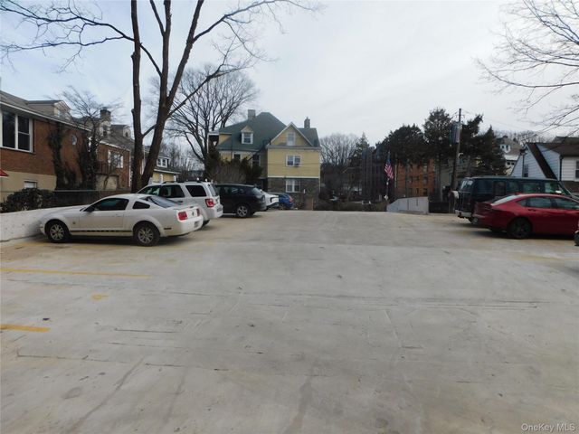 47 Alta Avenue 2F, Yonkers, NY 10705