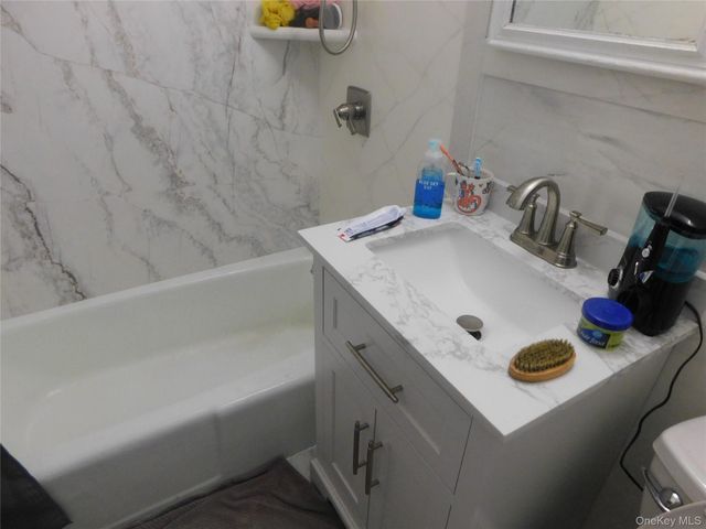 47 Alta Avenue 2F, Yonkers, NY 10705