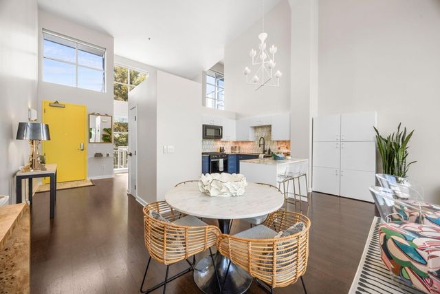 1007 41st St 334, Oakland, CA 94608