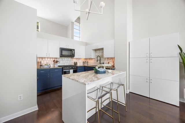 1007 41st St 334, Oakland, CA 94608