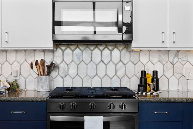 1007 41st St 334, Oakland, CA 94608