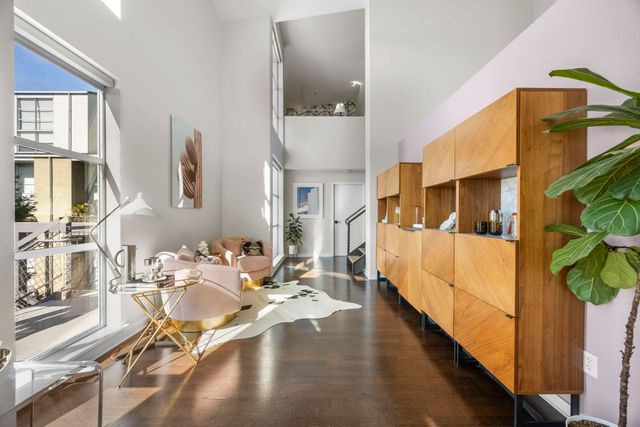 1007 41st St 334, Oakland, CA 94608