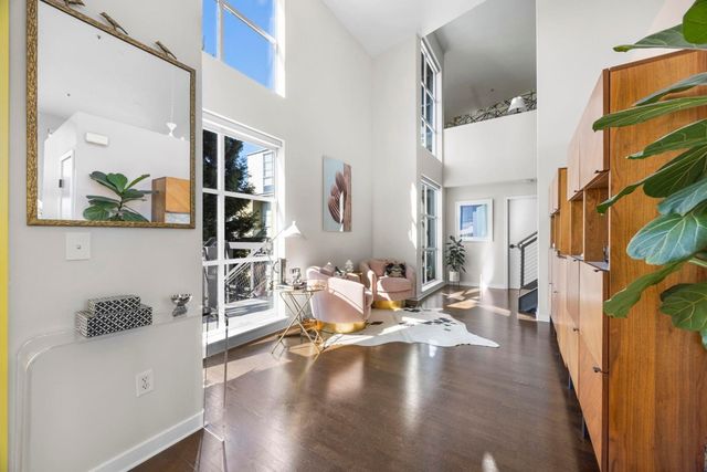 1007 41st St 334, Oakland, CA 94608