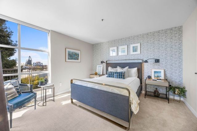 1007 41st St 334, Oakland, CA 94608