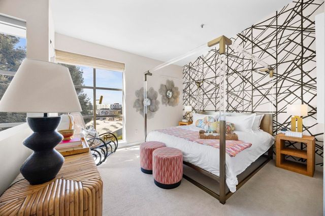 1007 41st St 334, Oakland, CA 94608