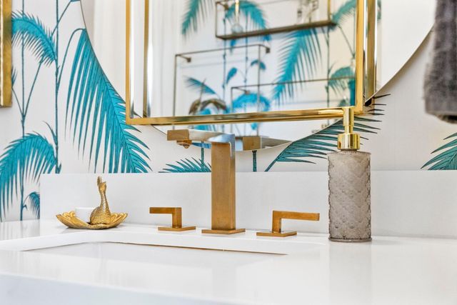 1007 41st St 334, Oakland, CA 94608