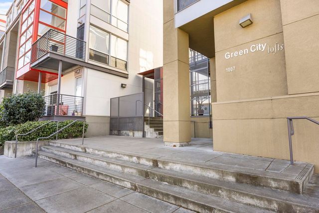 1007 41st St 334, Oakland, CA 94608