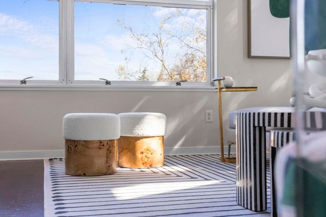 1007 41st St 334, Oakland, CA 94608