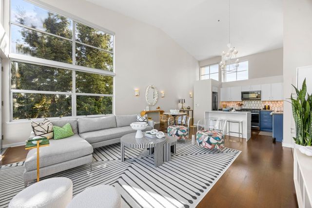 1007 41st St 334, Oakland, CA 94608