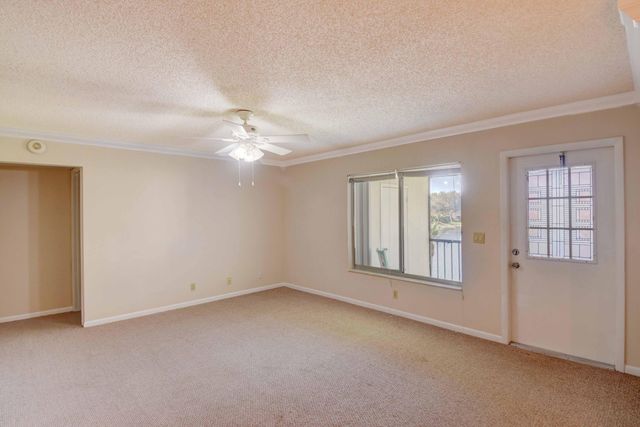 4850 Sable Pine Circle B2, West Palm Beach, FL 33417