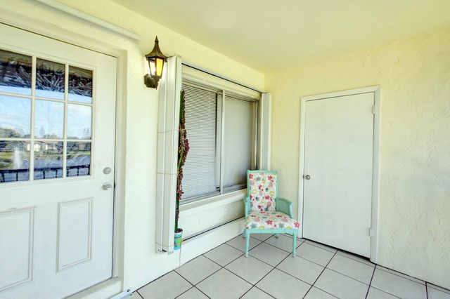 4850 Sable Pine Circle B2, West Palm Beach, FL 33417