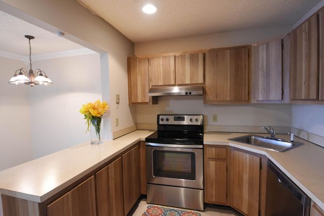 4850 Sable Pine Circle B2, West Palm Beach, FL 33417