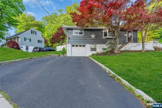 46 Rafkind Road, Bloomingdale, NJ 07403