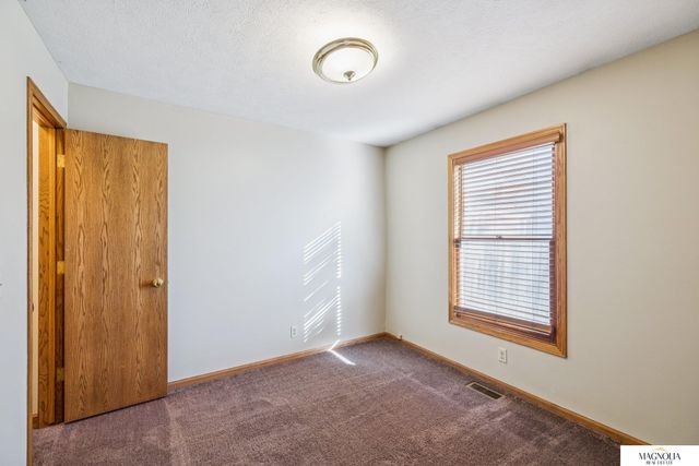 5904 Princess Margaret Drive, Lincoln, NE 68516