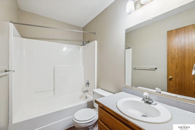 5904 Princess Margaret Drive, Lincoln, NE 68516